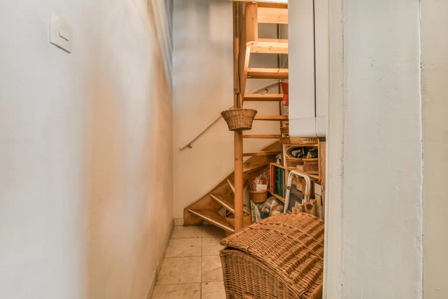 Un escalier dangereux dans une maison